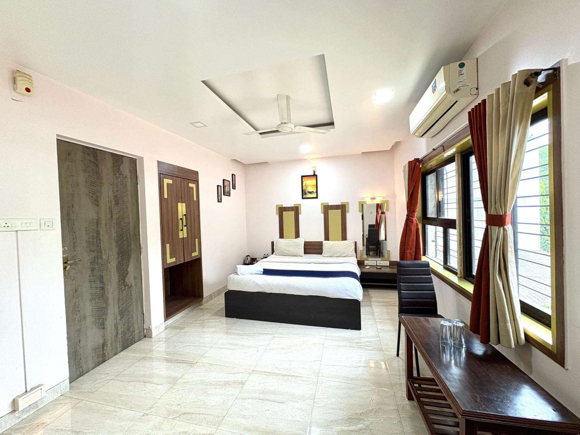 Hotel Laxmi Residency 로나발라 외부 사진