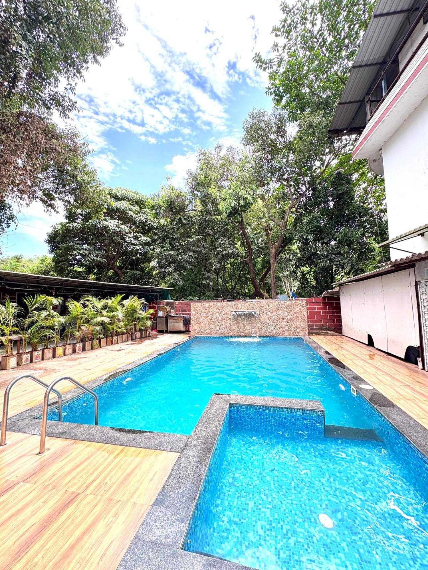 Hotel Laxmi Residency 로나발라 외부 사진