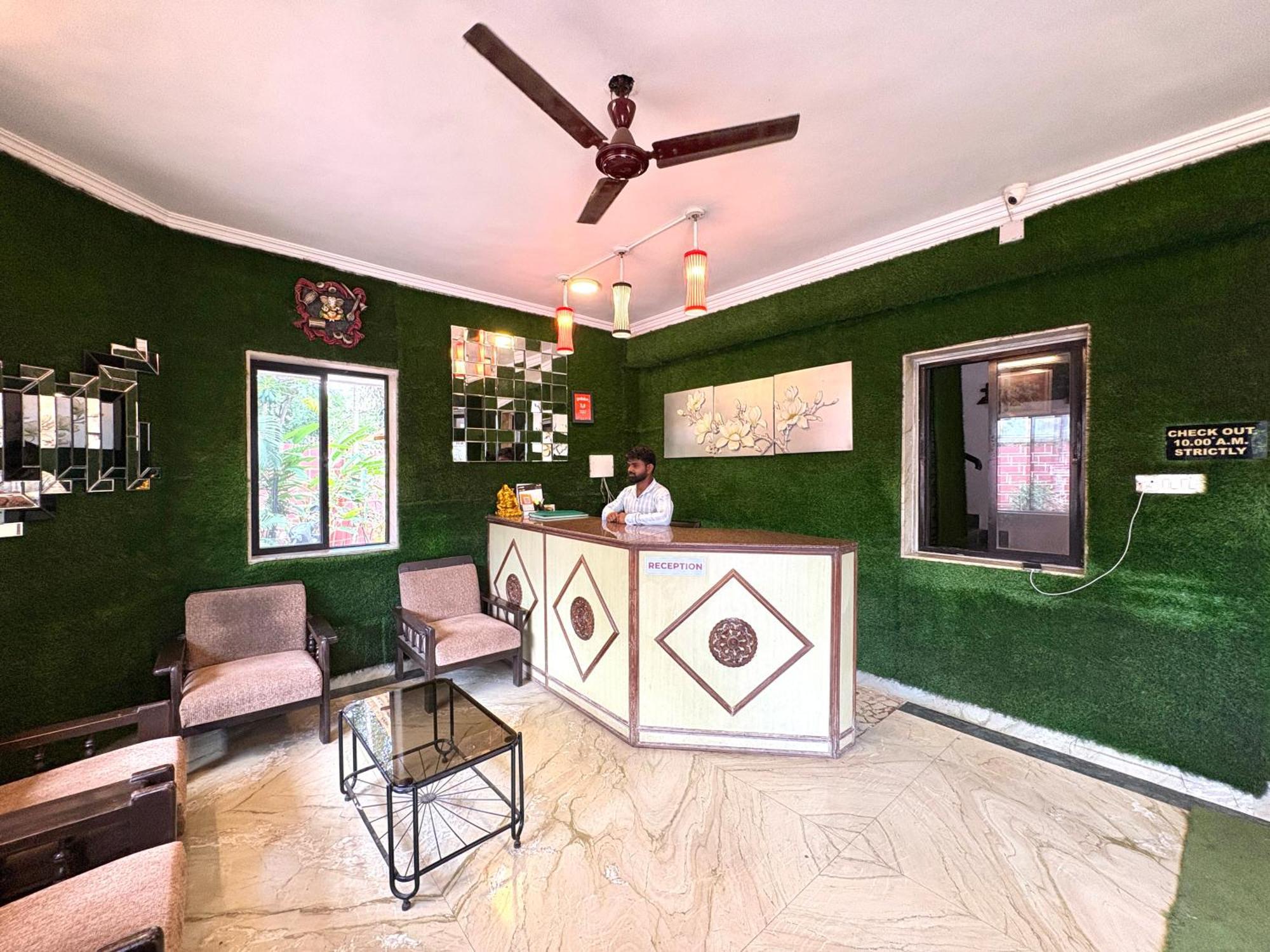 Hotel Laxmi Residency 로나발라 외부 사진